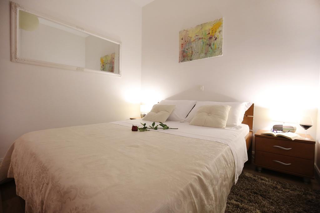 Bay View Apartment